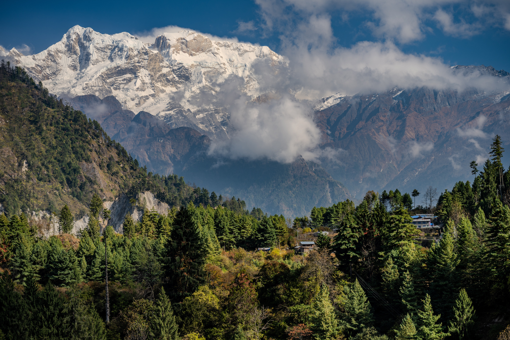 chame village on the way to chulu west