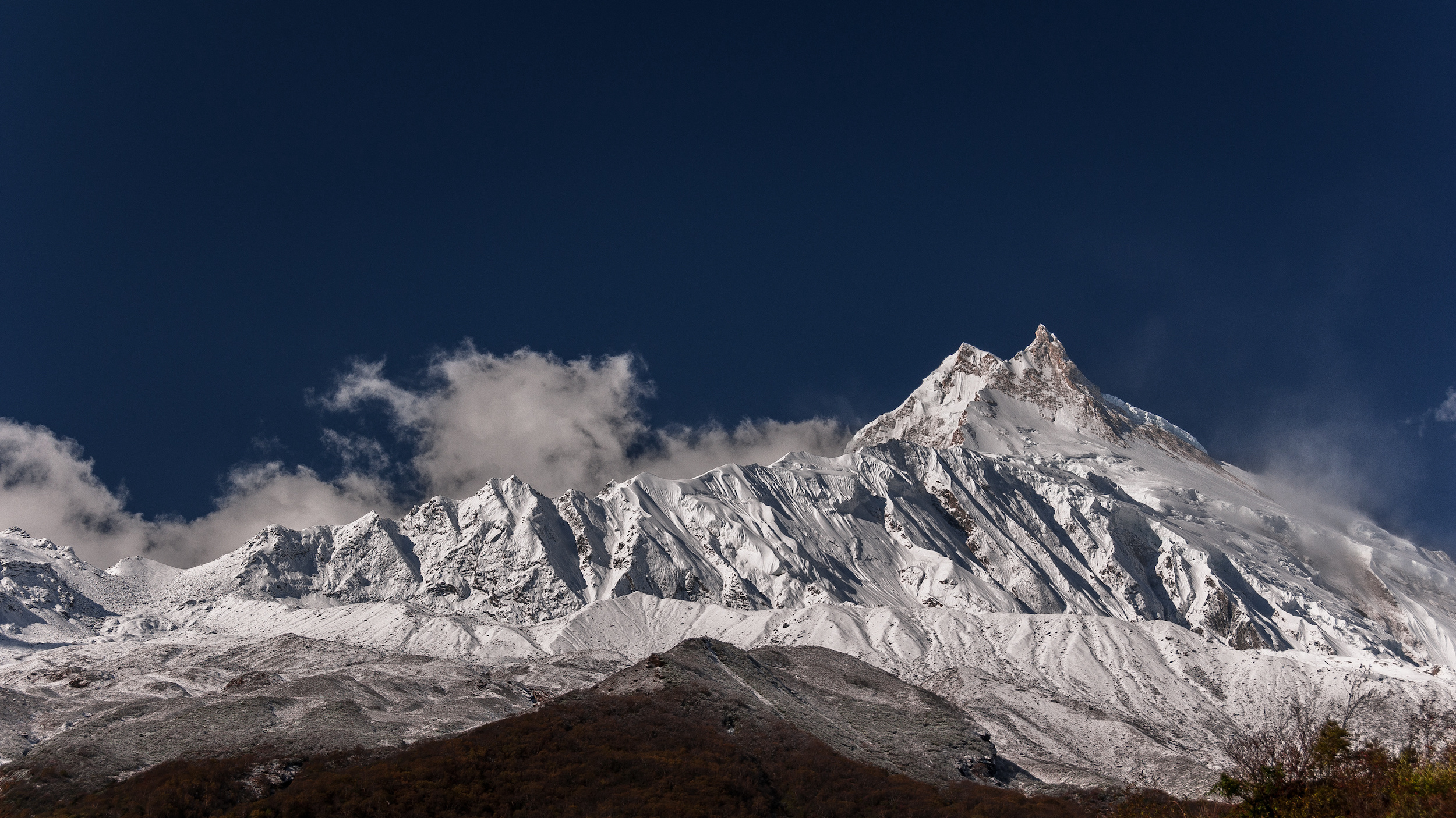 manaslu circuit trek