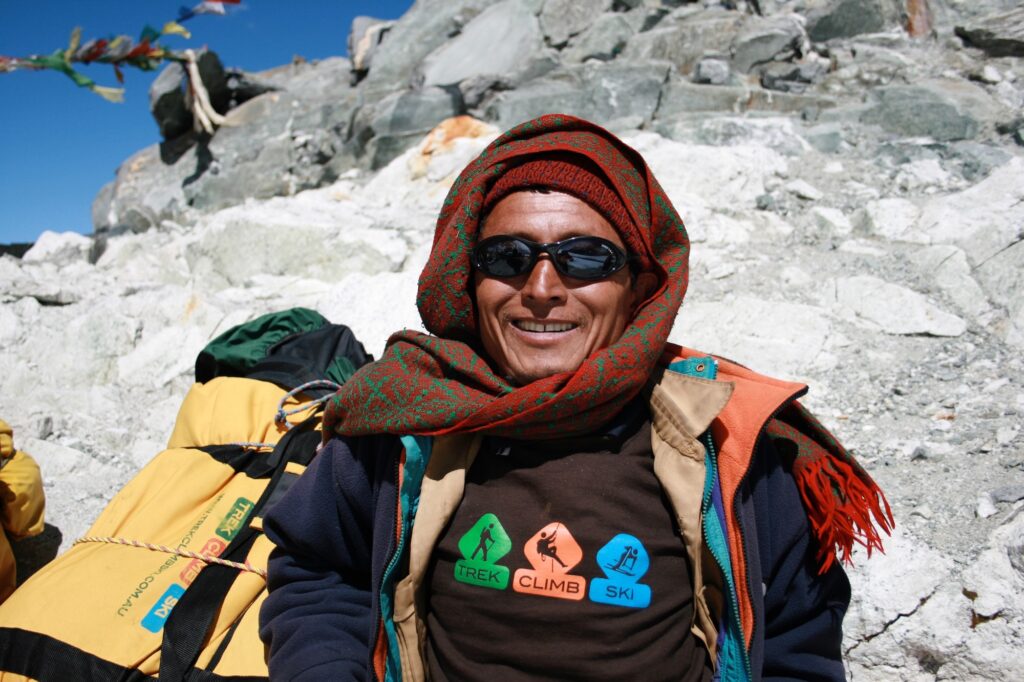 everest base camp trek cost