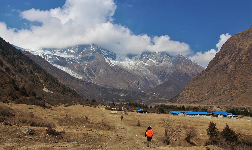 samagaun village on the manaslu circuit trek